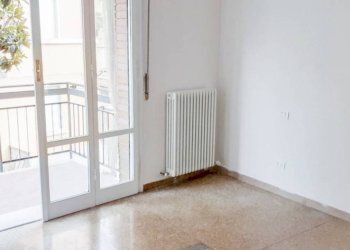 Camera da letto - Three-room apartment via Carlo Cignani, Bologna (neighborhood Bolognina) - photo 14
