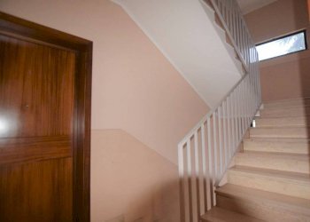 Interno palazzo - Two-room apartment via Bra, 22, Mondovì - photo 17