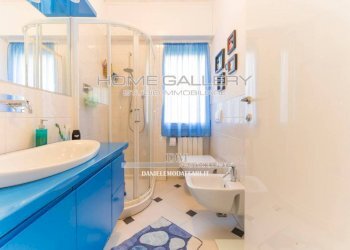 Bagno - Three-room apartment via Luigi Casale, Rapallo - photo 28