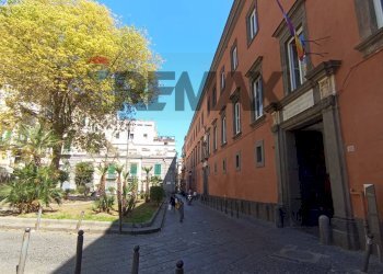 Edificio all\'aperto - Locale Commerciale Vico Sedil Capuano
10, Napoli - foto 20