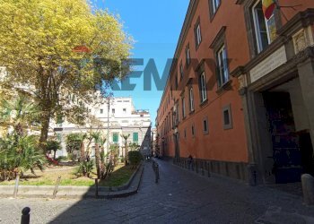 Edificio all\'aperto - Locale Commerciale Vico Sedil Capuano
10, Napoli - foto 25