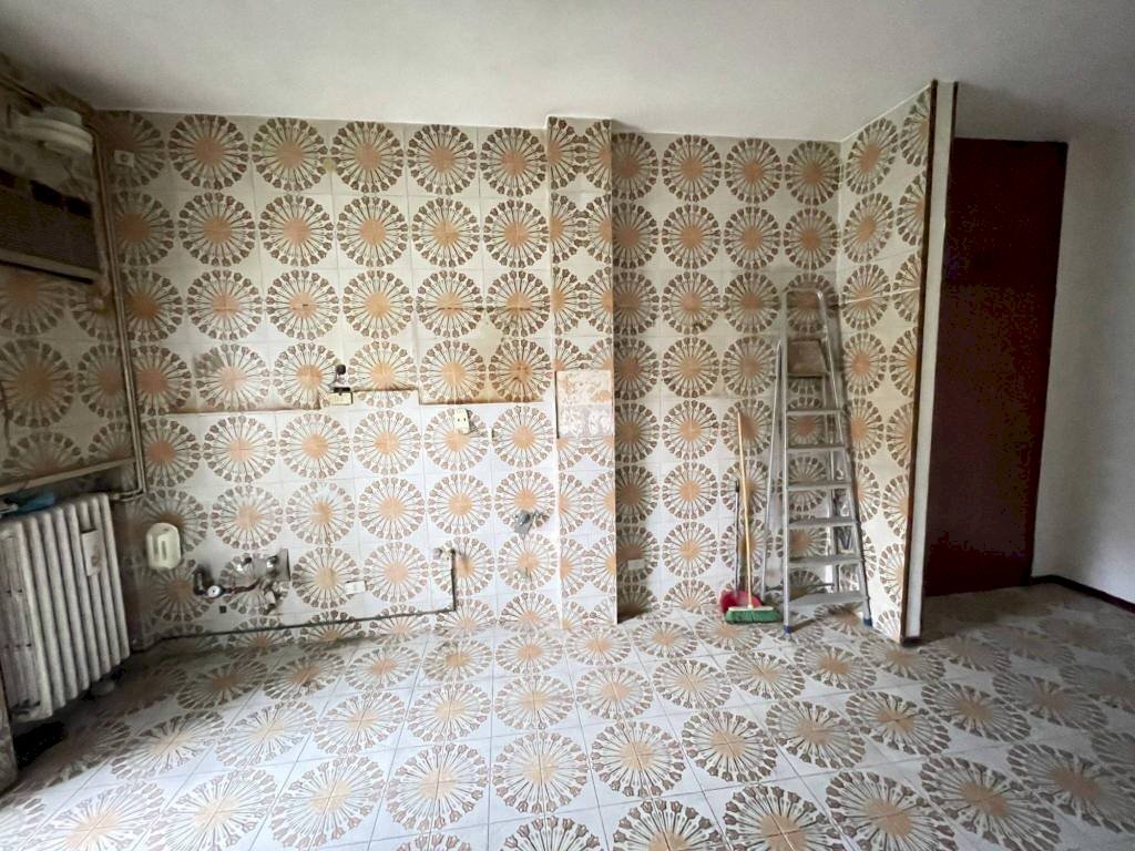 Salone - Trilocale viale delle Nazioni, Ravenna (zona Marina di Ravenna) - foto 3
