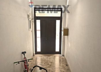 Hall / corridoio - Three-room apartment VIA CARRETTIERI
 
18, Trani - photo 16