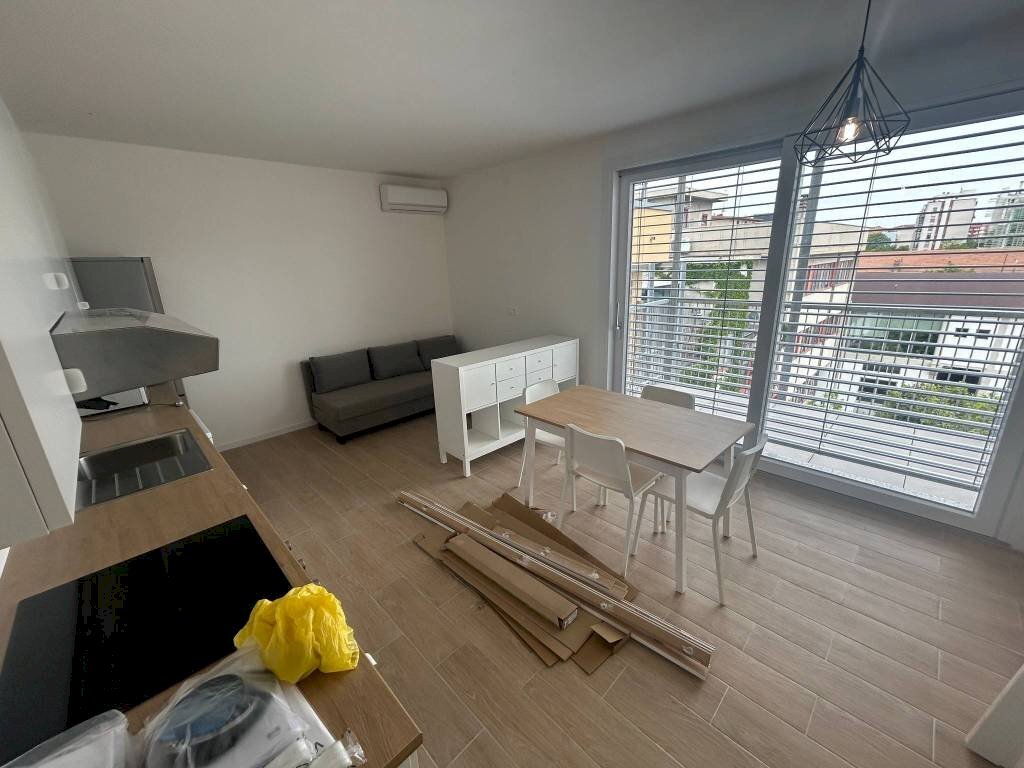 Salone - Two-room apartment via Don Bartolomeo Grazioli, 57, Milano (neighborhood Dergano) - photo 1