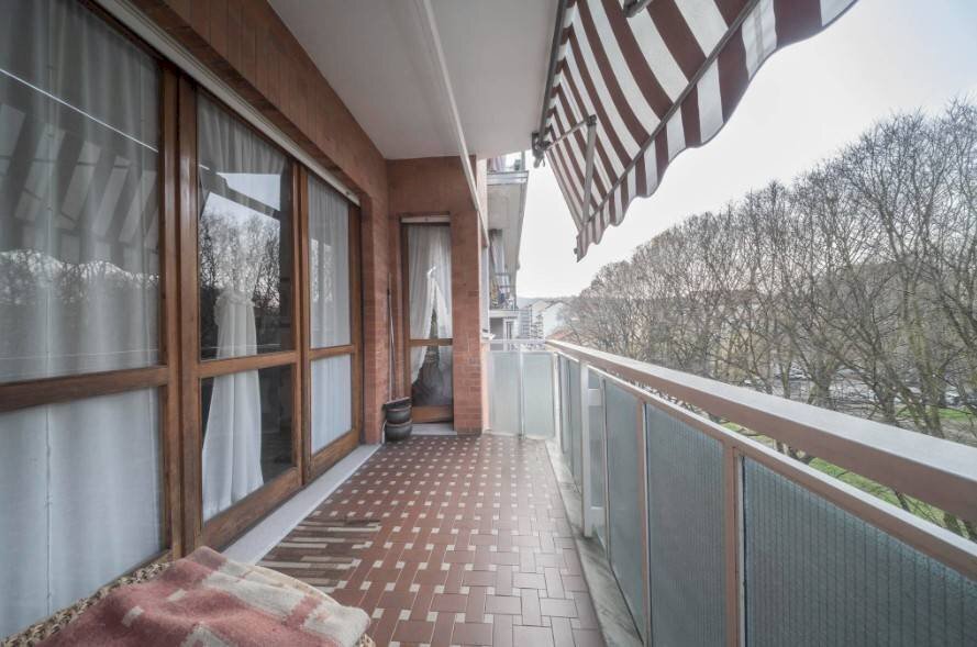 Balcone - Appartamento via Pallanza, 38, Torino (zona Vanchiglietta) - foto 1