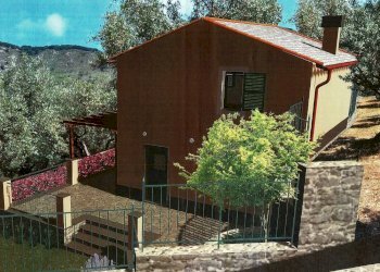 Facciata - Villa via Costa di Cantalupo, Genova - foto 4