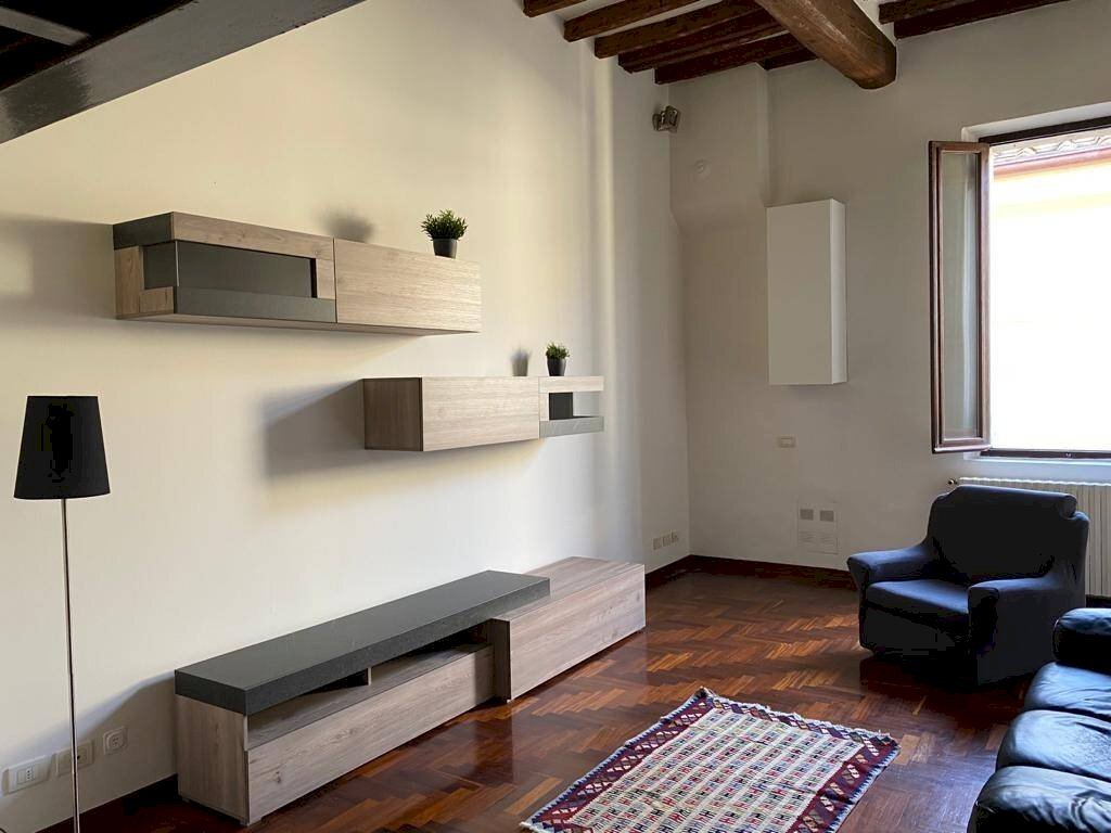 Salone - Three-room apartment via Bartolomeo Carandini, Modena (neighborhood Centro Storico) - photo 2