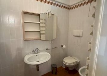 Bagno - Three-room apartment via Bartolomeo Carandini, Modena (neighborhood Centro Storico) - photo 12