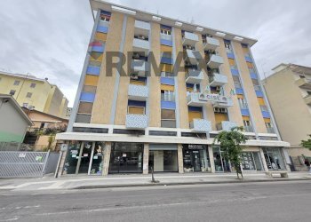 Edificio all\'aperto - Locale Commerciale via Gregorio Caloprese
 
23/D, Cosenza - foto 3