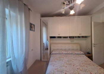 Camera da letto - Quadrilocale Genova (zona Bolzaneto) - foto 29