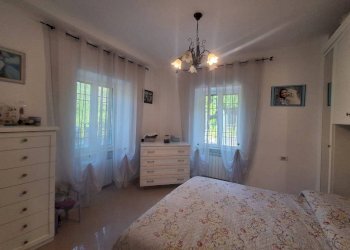 Camera da letto - Quadrilocale Genova (zona Bolzaneto) - foto 31