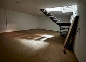 Magazzino - Attività Commerciale via Alba, 22, Cuneo (zona Centro) - foto 9