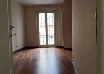 Camera da letto - Appartamento corso Vittorio Alfieri, 231, Asti - foto 23