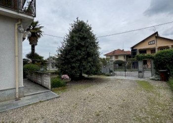 Giardino - Four-room apartment via Roma, 49, Bagnolo Piemonte - photo 29