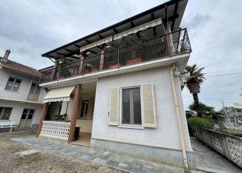Facciata - Four-room apartment via Roma, 49, Bagnolo Piemonte - photo 34