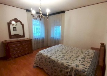 Camera da letto - Three-room apartment via Gorizia, 29, Sondrio - photo 13