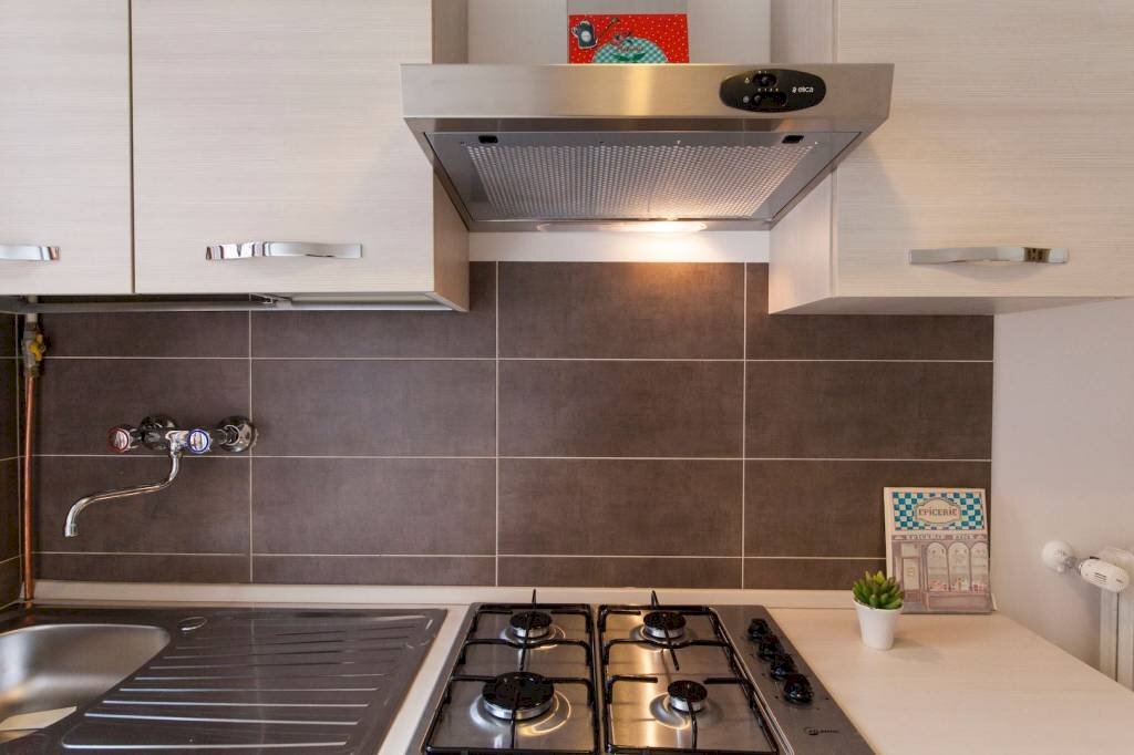Cucina - Two-room apartment corso di Porta Romana, 96, Milano (neighborhood Ticinese) - photo 2