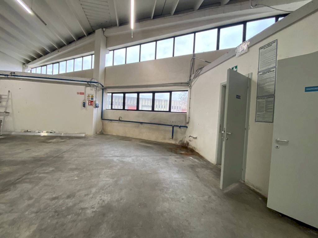Interno non residenziale - Warehouse via dell'Industria, 23, Quinto di Treviso - photo 2