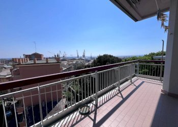 Terrazzo - Four-room apartment via Briscata, 15, Genova (neighborhood Sestri Ponente) - photo 1