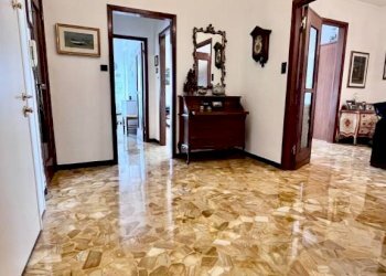 Disimpegno - Four-room apartment via Briscata, 15, Genova (neighborhood Sestri Ponente) - photo 8