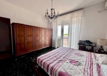 Camera da letto - Four-room apartment via Briscata, 15, Genova (neighborhood Sestri Ponente) - photo 29
