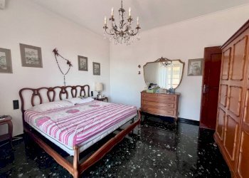 Camera da letto - Four-room apartment via Briscata, 15, Genova (neighborhood Sestri Ponente) - photo 30