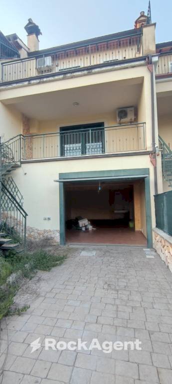Facciata - Villa a Schiera Vocabolo Rio Pertica, Forano - foto 3