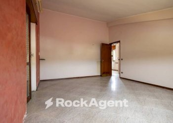 Camera da letto - Three-room apartment via Aquileia, 39, Catanzaro - photo 7