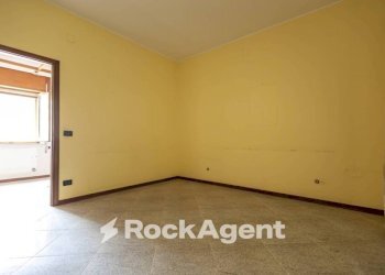 Camera da letto - Three-room apartment via Aquileia, 39, Catanzaro - photo 10