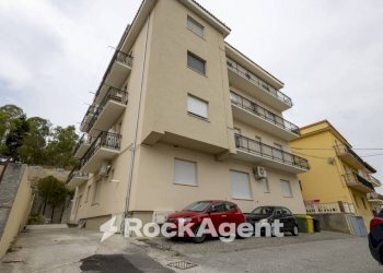 Facciata - Three-room apartment via Aquileia, 39, Catanzaro - photo 37