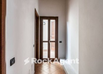 Corridoio - Three-room apartment Frazione Camolino, Montesegale - photo 23