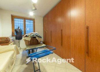 Camera da letto - Villa corso Genova, 242, Vigevano - photo 27