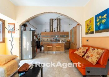 Salone - Independent house via Santa Barbara, 57, Catania - photo 6