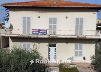 Facciata - Casa indipendente via Luigi Migliori, 76, Giulianova - foto 2