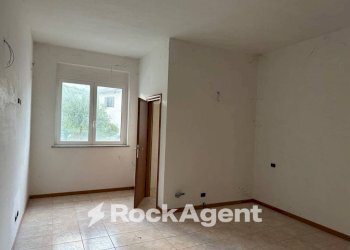 Camera da letto - Four-room apartment via del Villino, Alanno - photo 7