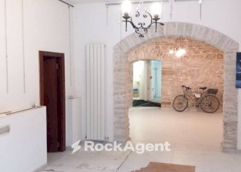 Interno non residenziale - Negozio via Camponocecchio 15, Genga - foto 13