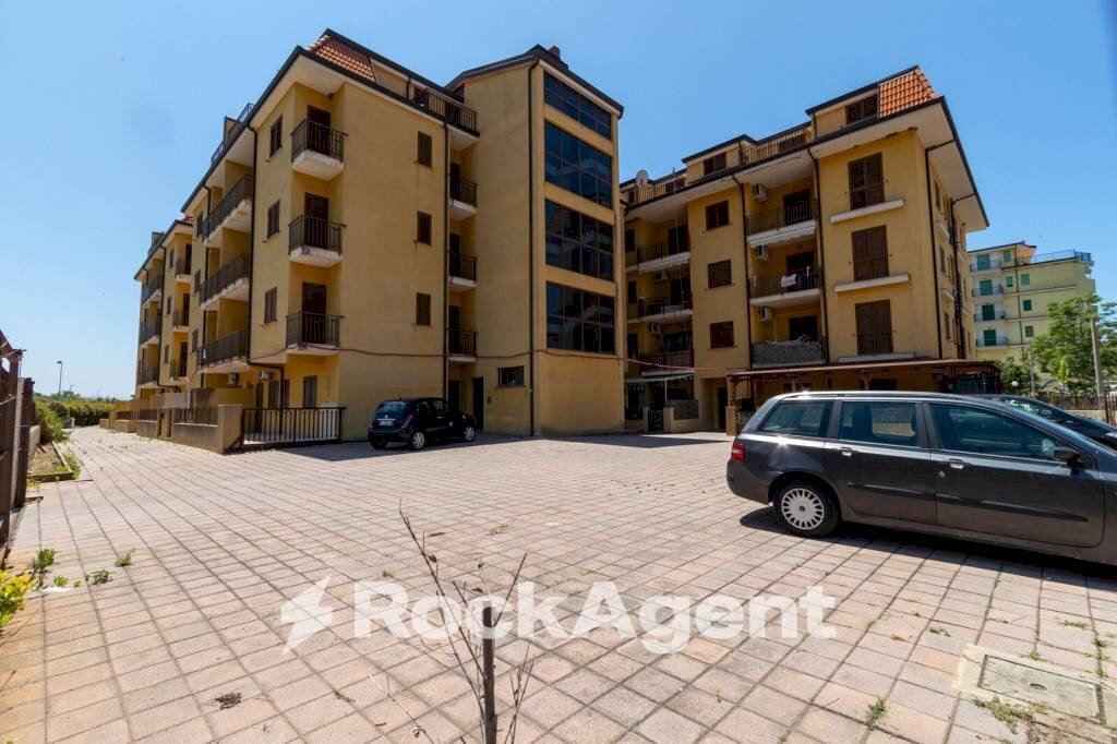 Facciata - Two-room apartment via Cavour, Nocera Terinese - photo 1