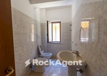 Bagno - Two-room apartment via Cavour, Nocera Terinese - photo 14
