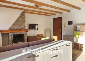 Salone - One-room apartment via Cianfuran, 1, Bardonecchia - photo 3