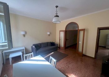 soggiorno - Bilocale via Donzelle, Bologna (zona Centro Storico) - foto 4
