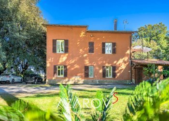 Facciata - Villa strada Regionale Cassia, Capranica - foto 5