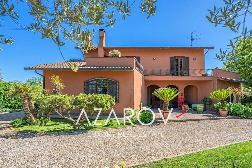 Facciata - Villa strada di Corneto, Vetralla - foto 2