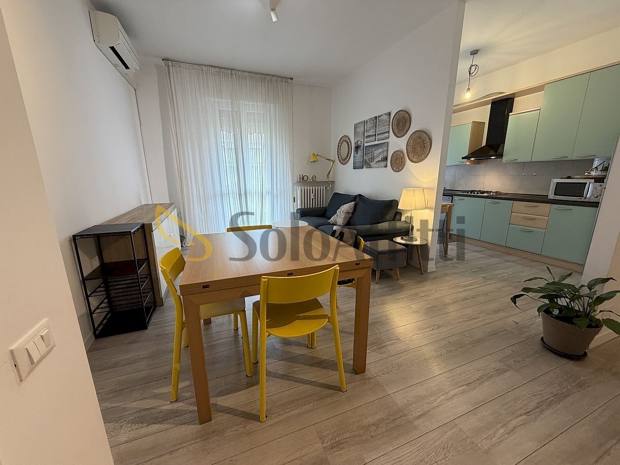 Three-room apartment Via Fratelli Lingiardi 4, Pavia - photo 1