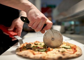 attrezzature_pizzeria_al_taglio.jpg - Ristorante Via L. Paolinelli 5, Capannori - foto 1