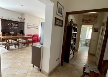 sala da pranzo - Three-room apartment Strada Tuderte 52, Perugia - photo 2