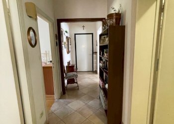 corridoio - Three-room apartment Strada Tuderte 52, Perugia - photo 28