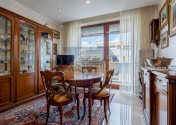 Soggiorno - Three-room apartment Via Guido Zanobini, Roma - photo 5