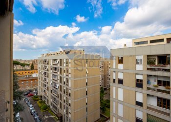 Vista - Three-room apartment Via Guido Zanobini, Roma - photo 19