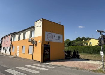 IMG_4640.jpg - Commercial Premises Rovigo - photo 2