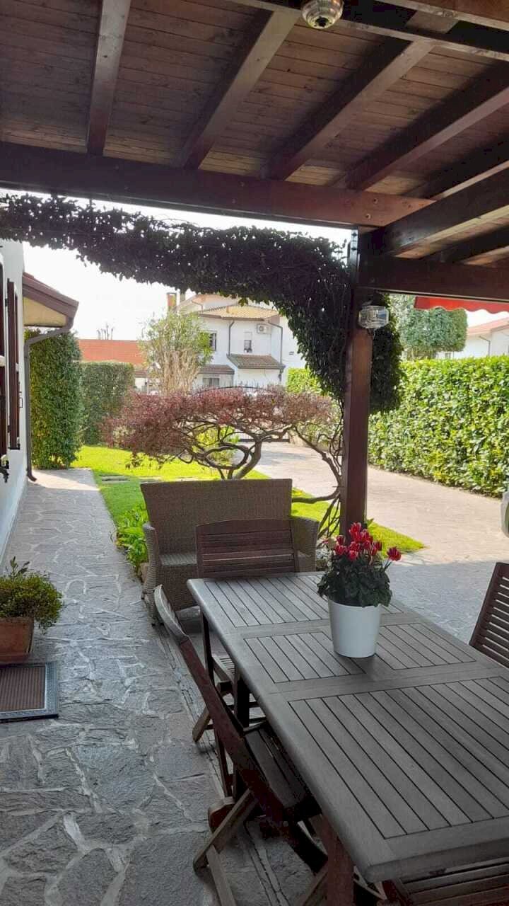 PHOTO-2026-04-29-16-08-44 (2).jpg - Villa a Schiera Villadose - foto 2
